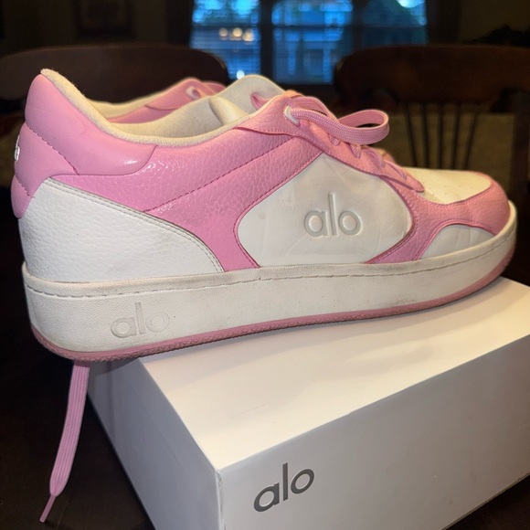 LIMITED EDITION Sweet Pink ALO Yoga Recovery Sneakers!! - Picture 7 of 13